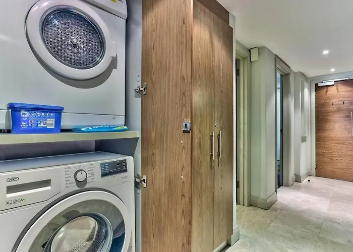Luxury 1 Bedroom Apartment In Canal Quays